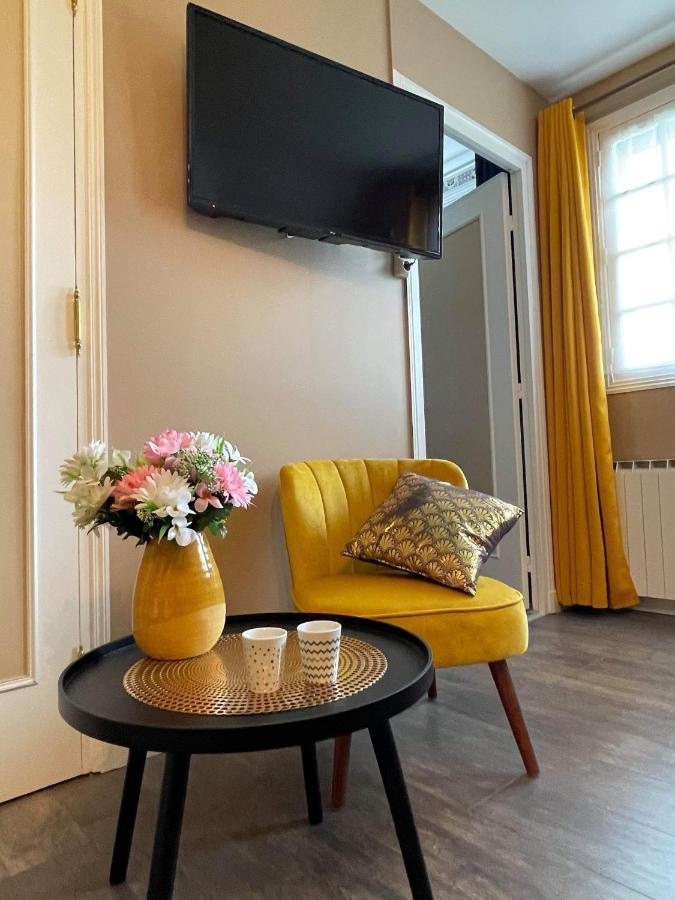 Domaine D'Aveluy Bed and Breakfast Εξωτερικό φωτογραφία